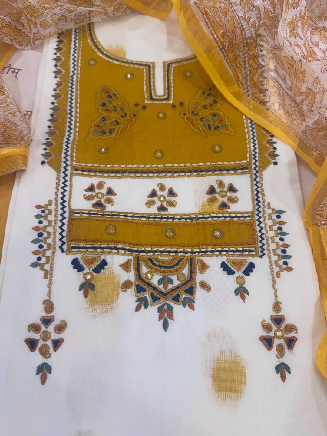 Pure cotton woven kurta with embroidered yoke and sleeve detailing