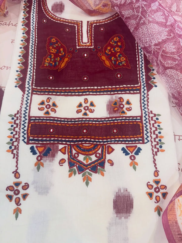 Pure cotton woven kurta with embroidered yoke and sleeve detailing