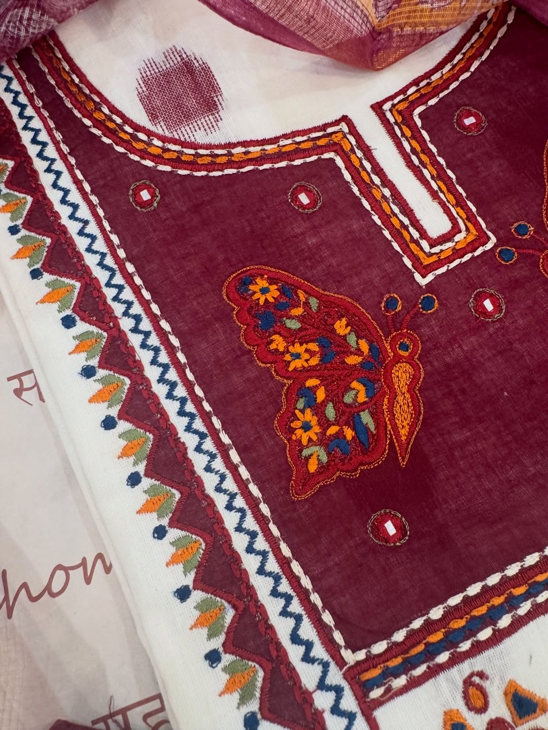 Pure cotton woven kurta with embroidered yoke and sleeve detailing