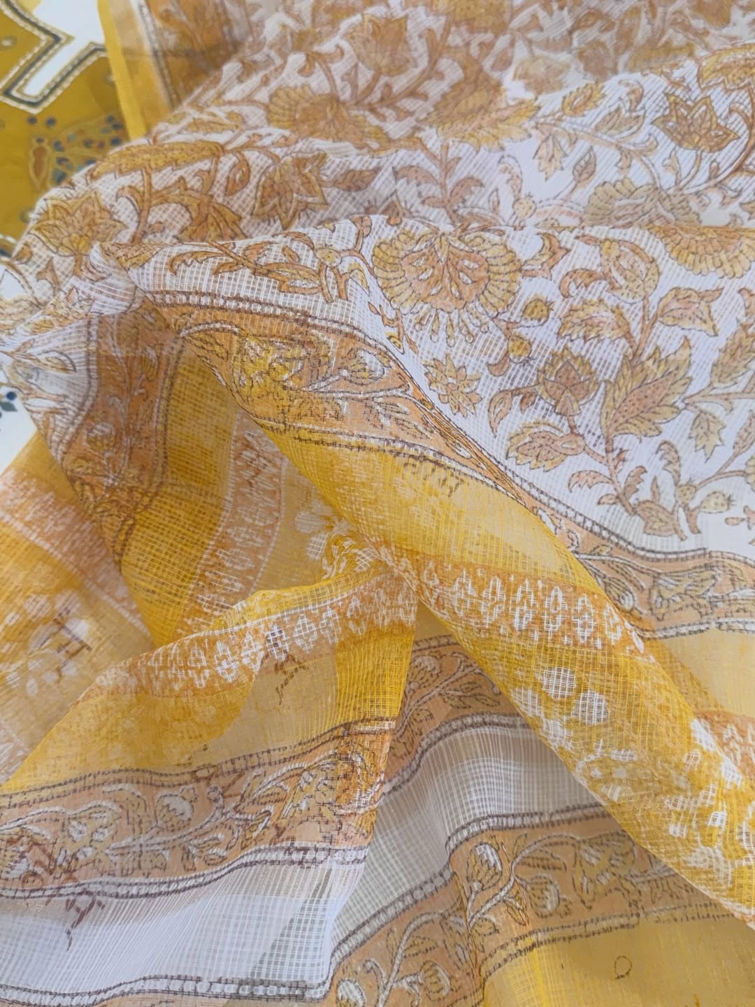 Pure cotton woven kurta with embroidered yoke and sleeve detailing