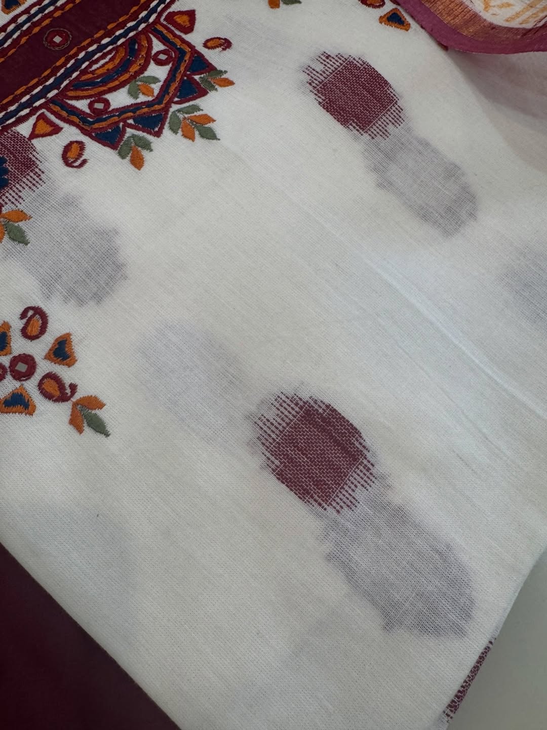 Pure cotton woven kurta with embroidered yoke and sleeve detailing