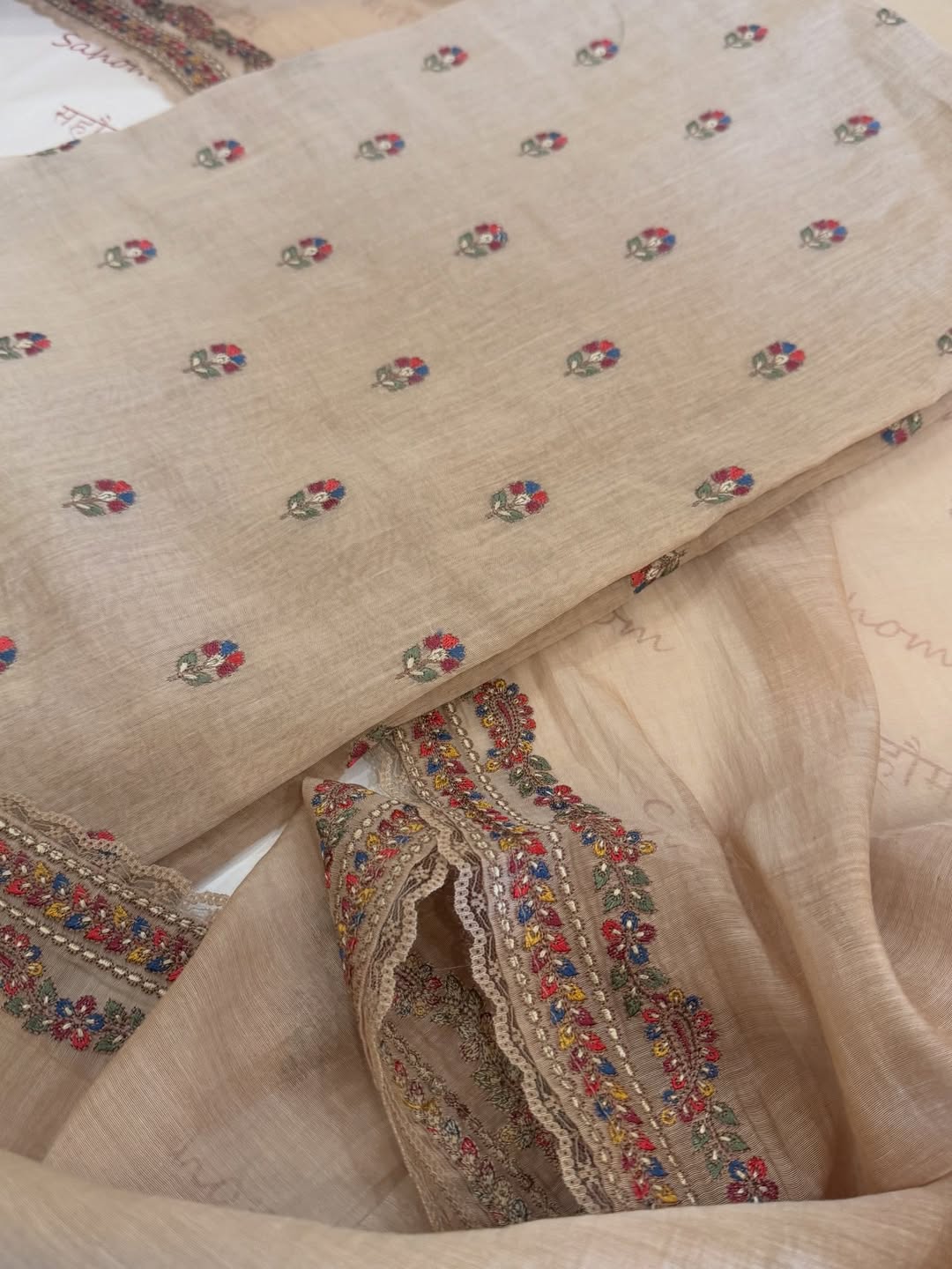 Pure mul chanderi semi stitched kurta and dupatta having beautiful multicoloured embroidery inspire the Kashmiri embroidery art palette.