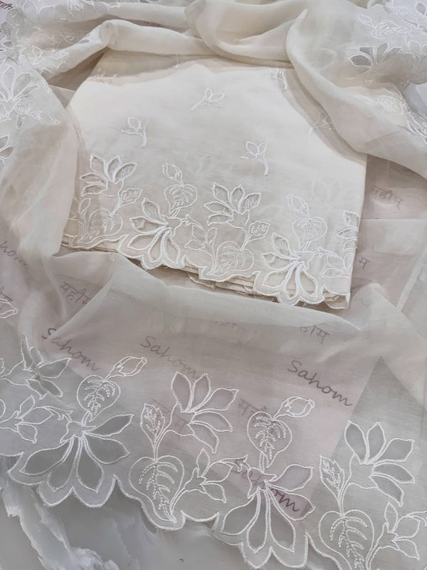 Pure mul chanderi kurta and dupatta having intricate cut work.