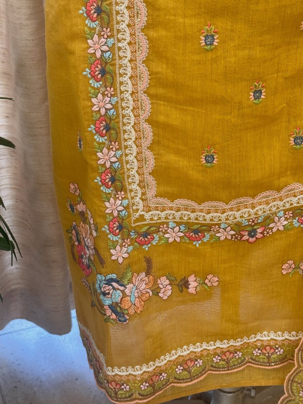 Pure mulchanderi kurta paired with fine organza dupatta