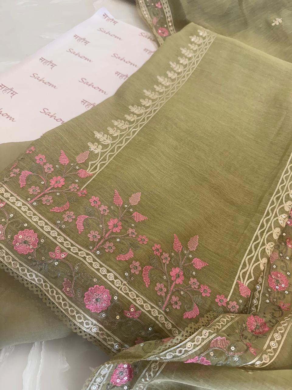 Aari Thread Embroidered Kurta Dupatta Set