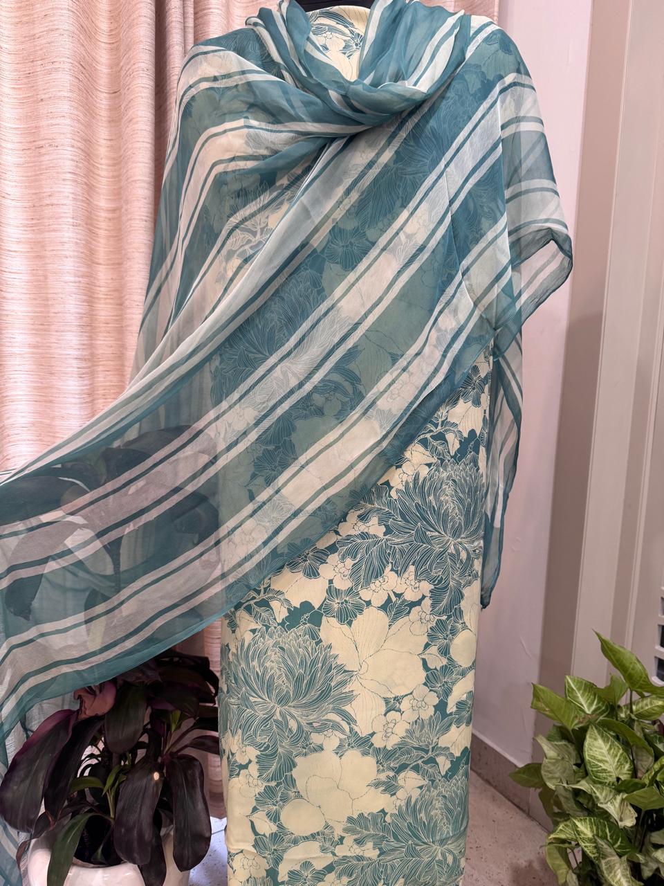 Digitally Printed Fine Crepe Suit Set with Chiffon Dupatta