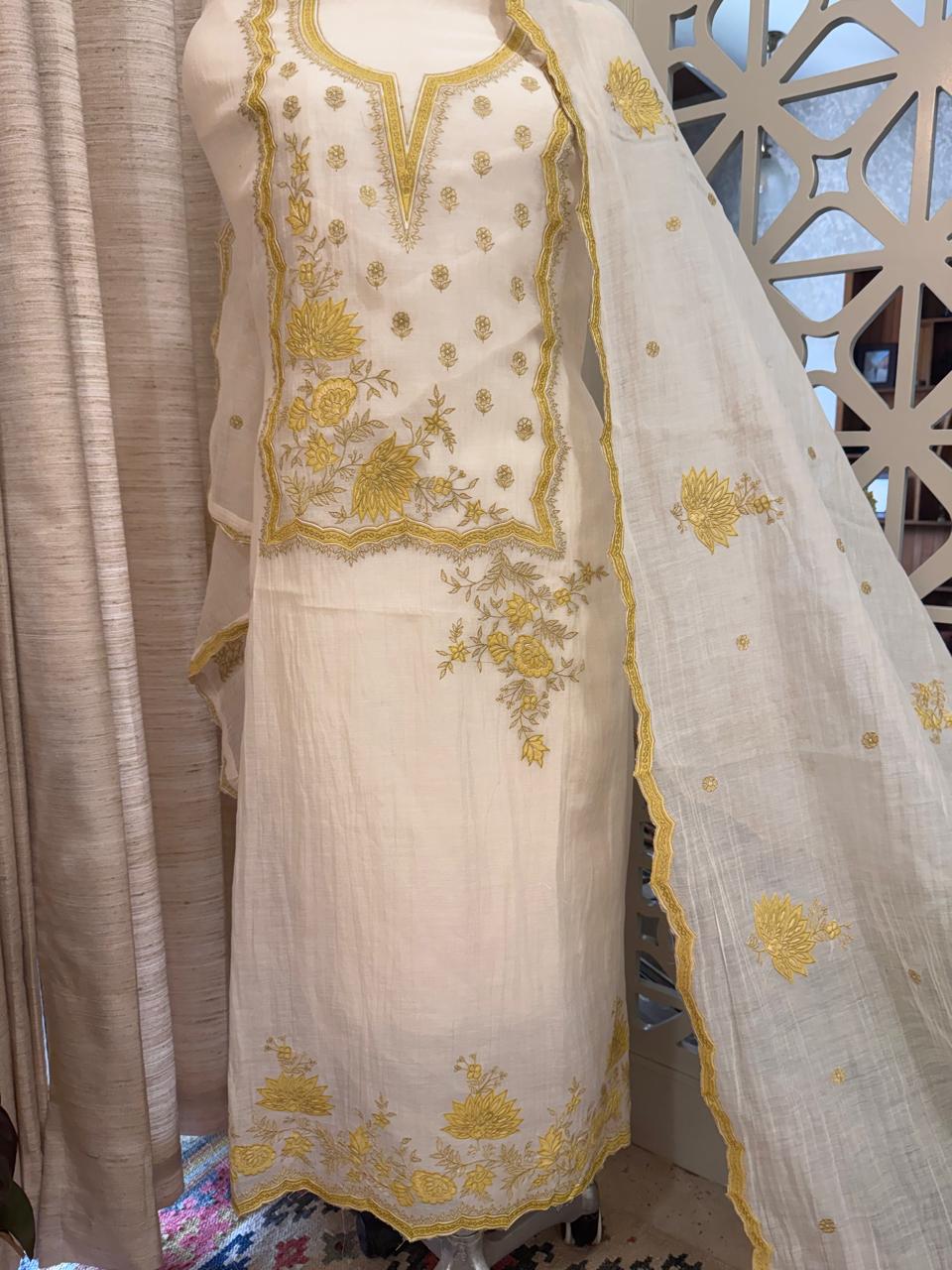 Pure Mul Chanderi Thread & Appliqué Work Suit Set