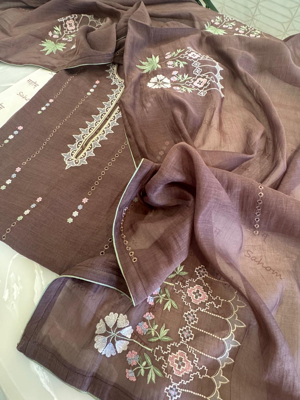 Pure Mul Chanderi Thread & Mirror Work Suit Set
