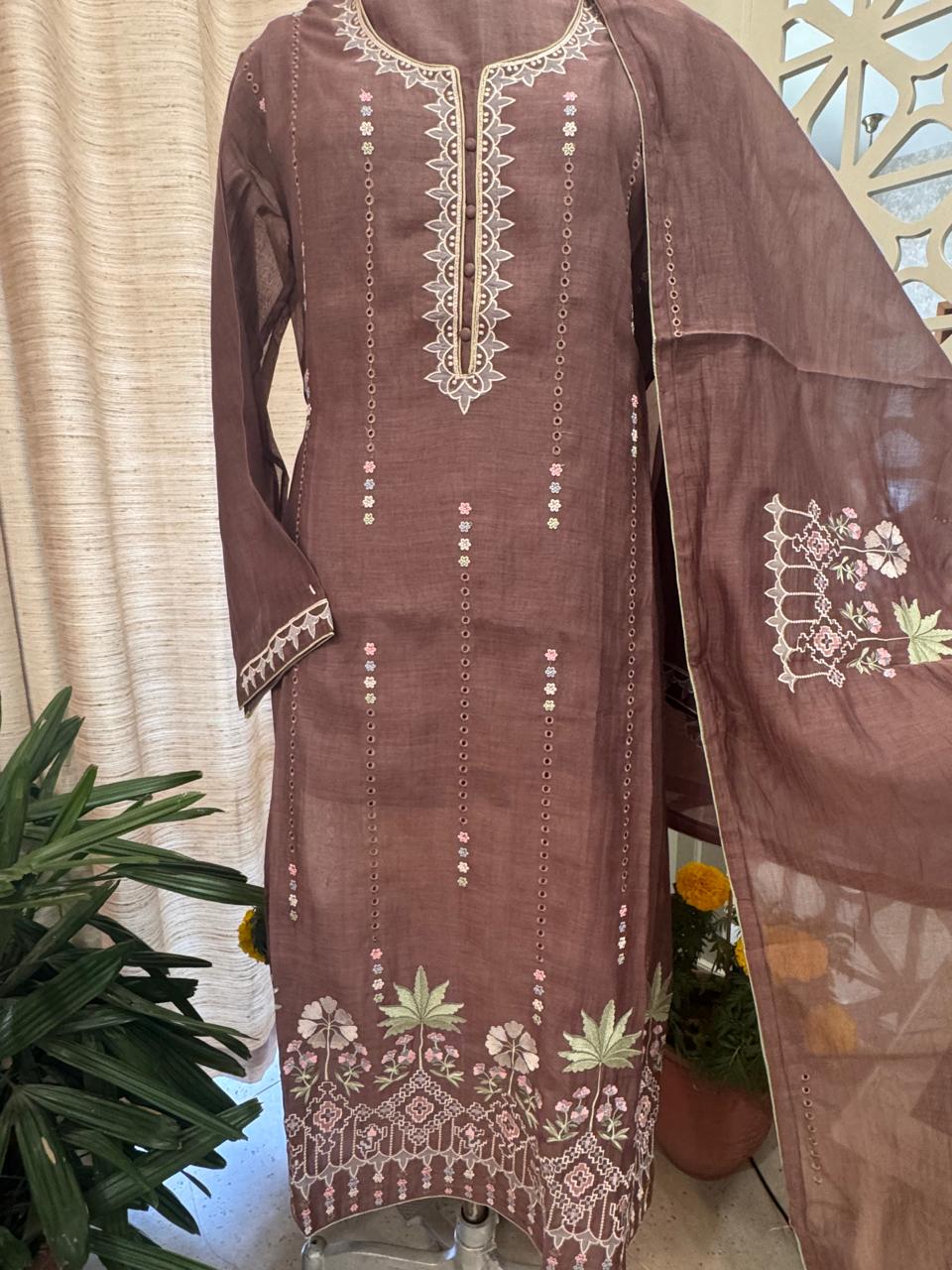 Pure Mul Chanderi Thread & Mirror Work Suit Set