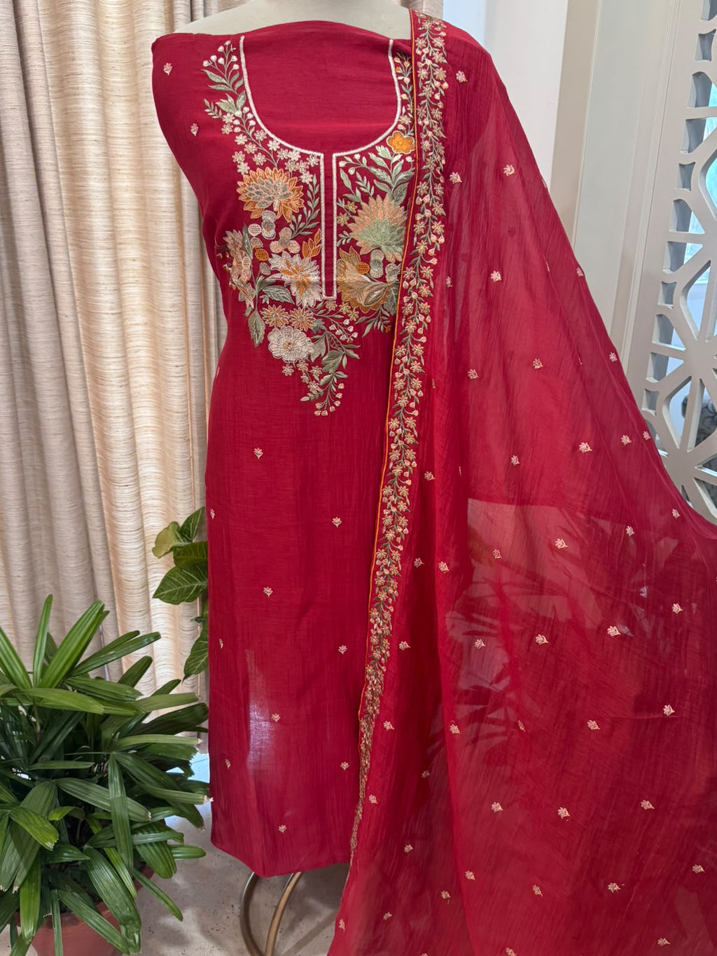 Pure Mul Chanderi Kashmiri Work Embroidered Suit Set – Red
