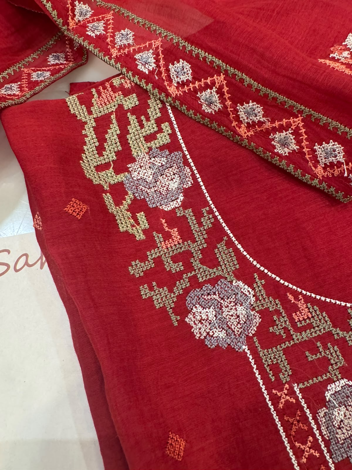 Pure Mul Chanderi Cross Stitch Embroidered Suit Set – Red