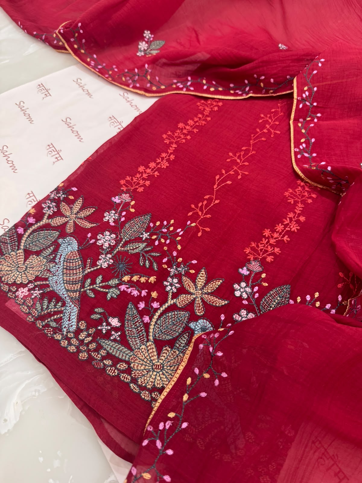 Pure Mul Chanderi Thread Work Embroidered Suit Set – Red