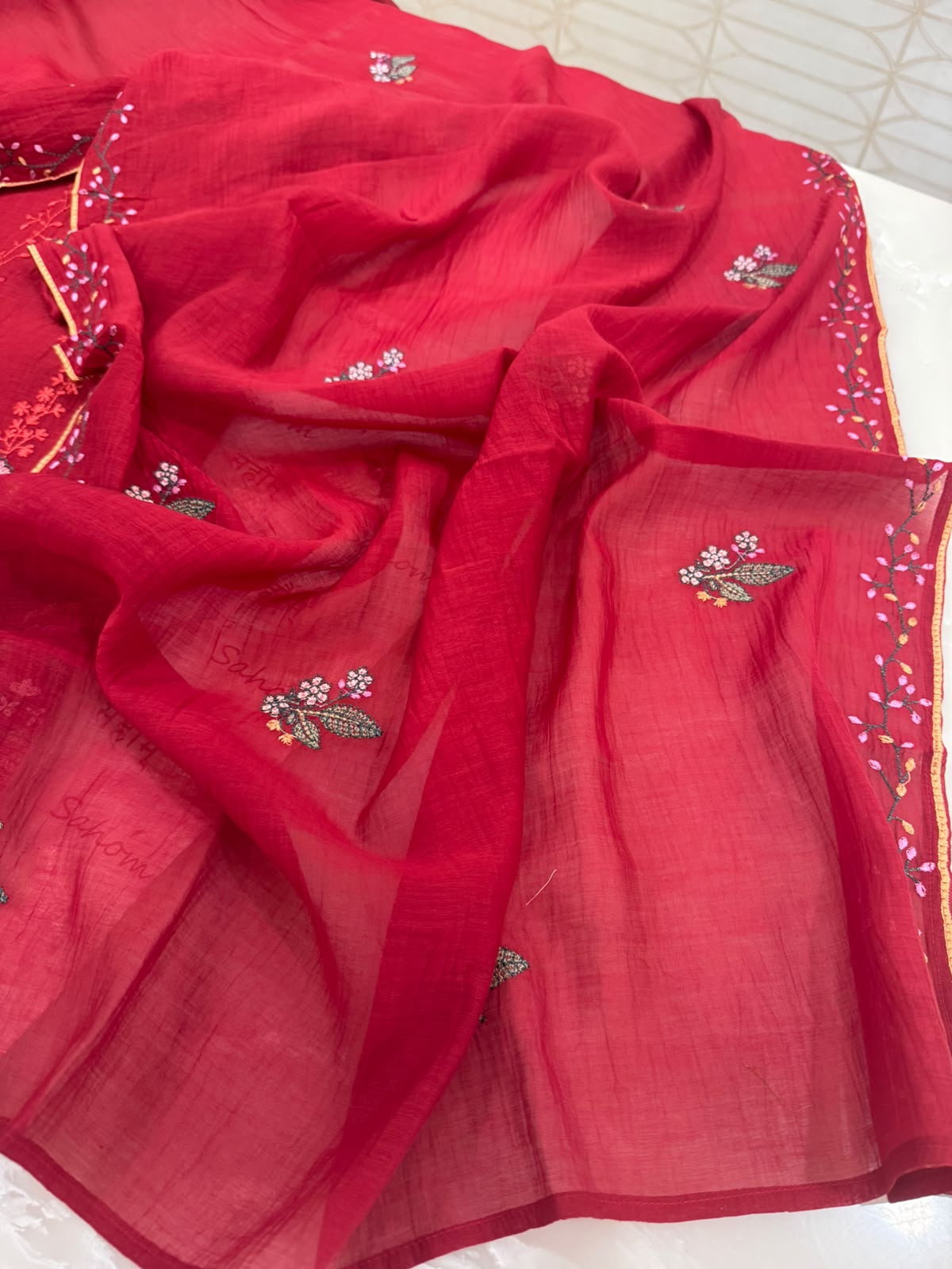 Pure Mul Chanderi Thread Work Embroidered Suit Set – Red
