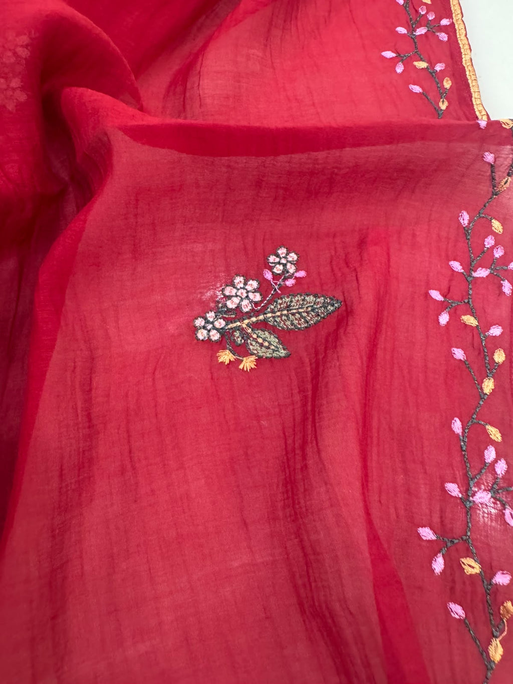 Pure Mul Chanderi Thread Work Embroidered Suit Set – Red