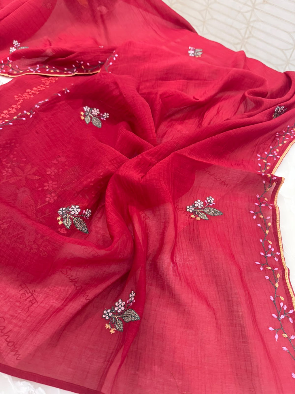 Pure Mul Chanderi Thread Work Embroidered Suit Set – Red