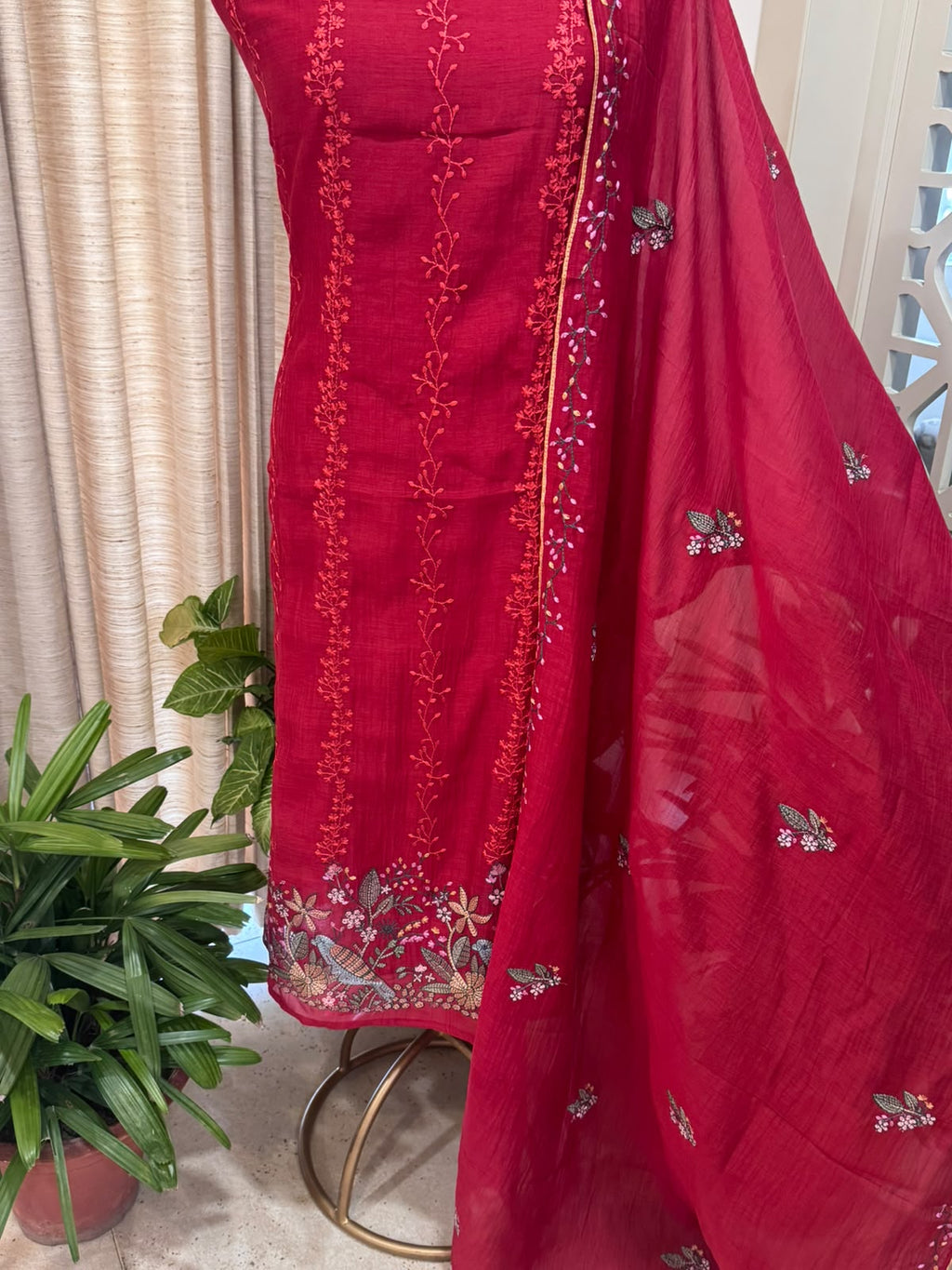 Pure Mul Chanderi Thread Work Embroidered Suit Set – Red