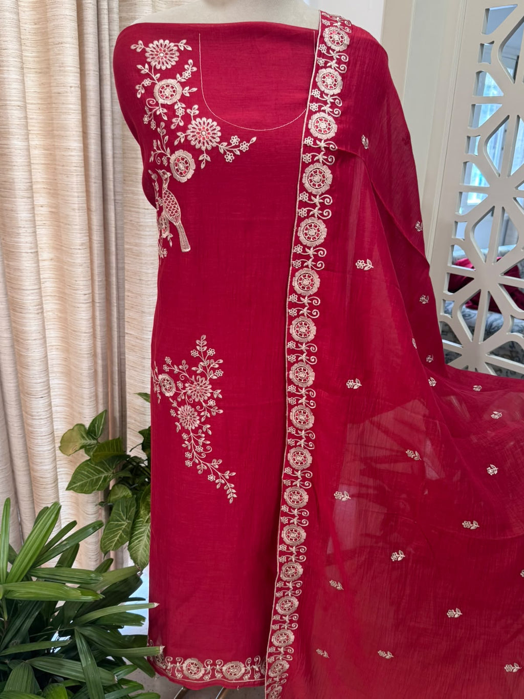 Pure Mul Chanderi Thread Work Embroidered Suit Set – Red